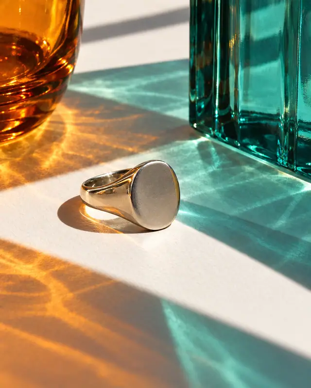 Coloured glass shadows — Jewelry AI photo